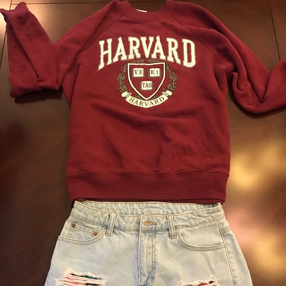 Vintage Harvard Sweatshirt!!